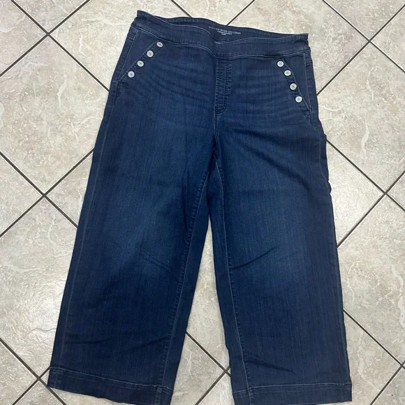 Chico's Dark Navy Cropped Wide-Leg Jeans with Button Accents - Picture 1 of 5